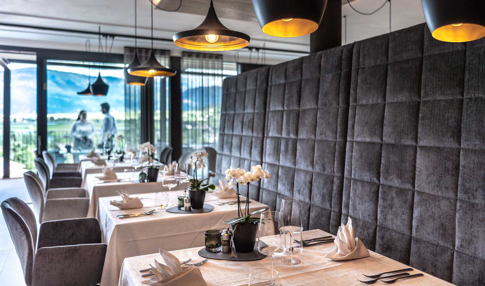 the dining room, where wonderful culinary moments happen Dining room, already set for dinner